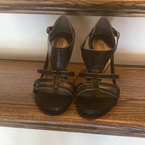 Kenneth Cole reaction open toed heels